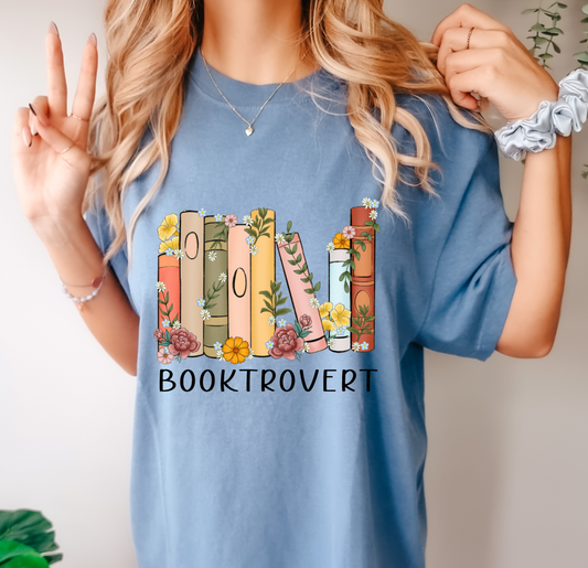 Booktrovert T-Shirt