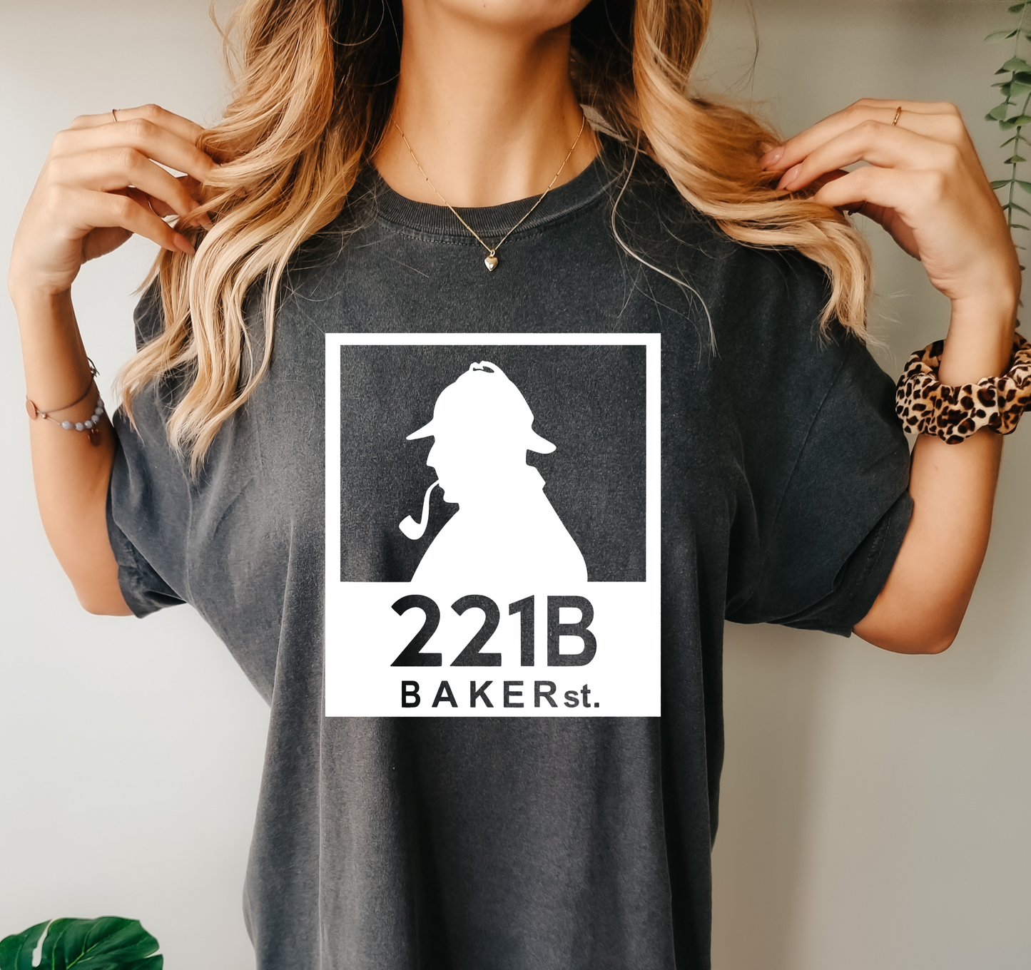 Sherlock Holmes 221 B T-Shirt